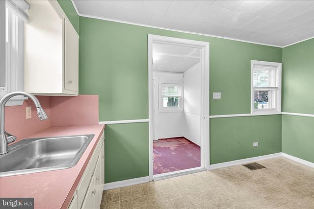 6 E CHURCH ST, Lebanon, PA 17046
