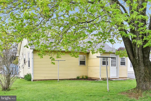 6 E CHURCH ST, Lebanon, PA 17046