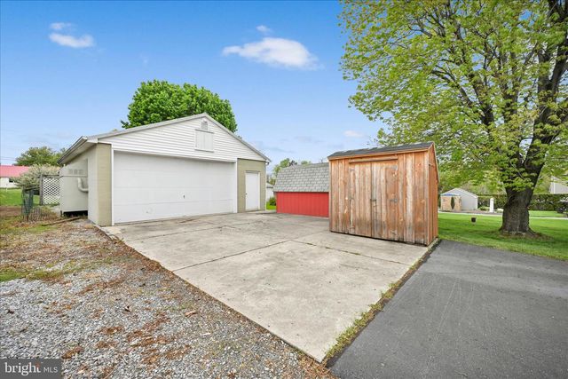 6 E CHURCH ST, Lebanon, PA 17046