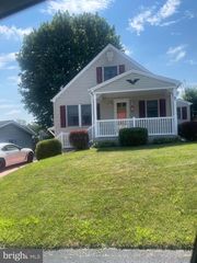 6 E CHURCH ST, Lebanon, PA 17046