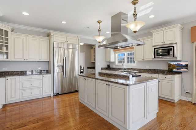 23056 Foxridge Court, Deer Park, IL 60010