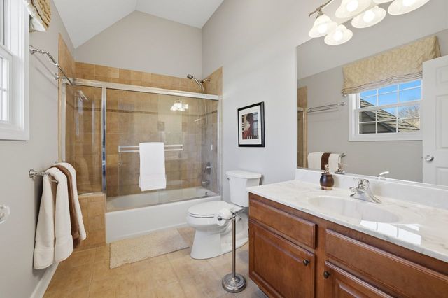 23056 Foxridge Court, Deer Park, IL 60010