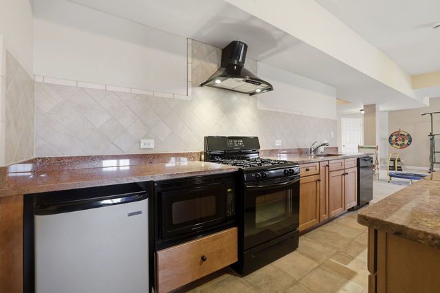 23056 Foxridge Court, Deer Park, IL 60010