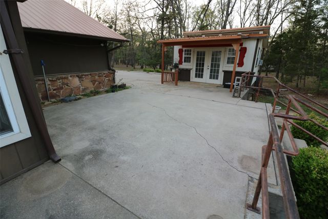 425 Dove Hollow, Paris, TX 75462