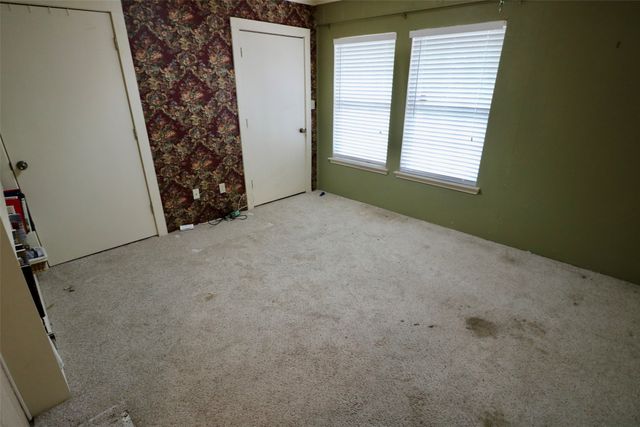 425 Dove Hollow, Paris, TX 75462