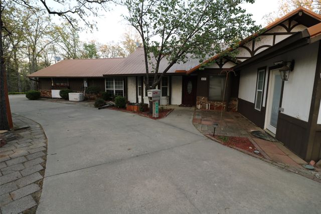 425 Dove Hollow, Paris, TX 75462