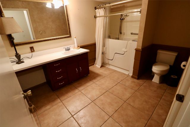 425 Dove Hollow, Paris, TX 75462