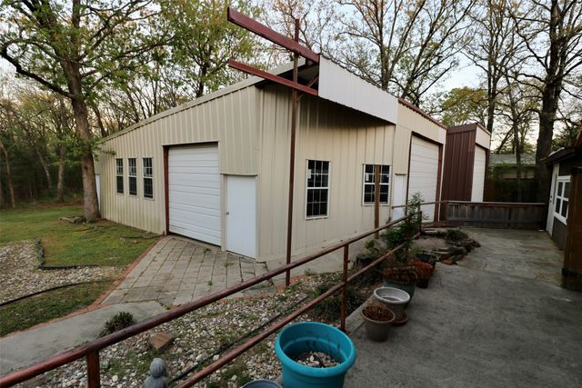 425 Dove Hollow, Paris, TX 75462