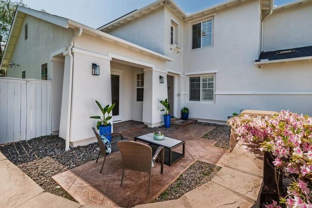 2883 Camino Serbal, Carlsbad, CA 92009