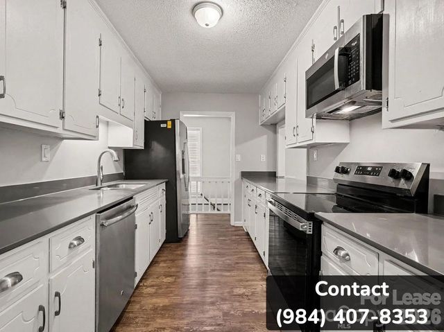 8139 Walnut Creek Lane, Charlotte, NC 28227