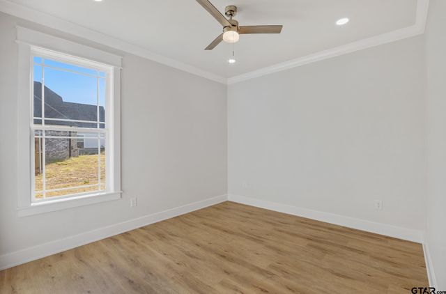 19383 Ridge Point Cir, Lindale, TX 75771