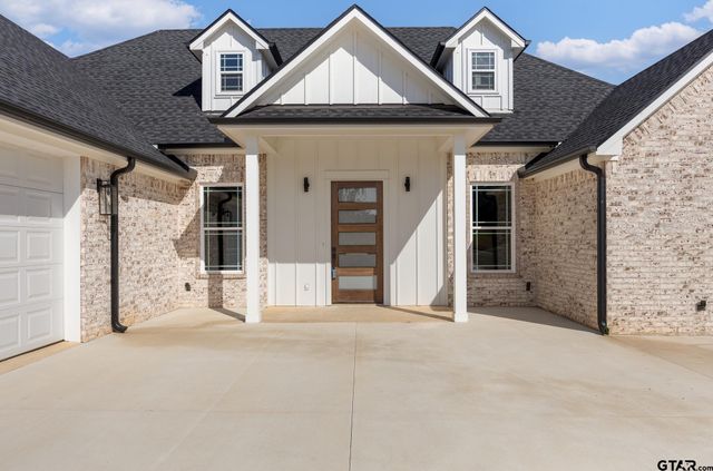 19383 Ridge Point Cir, Lindale, TX 75771