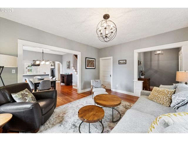 5227 Se 43rd Ave, Portland, OR 97206