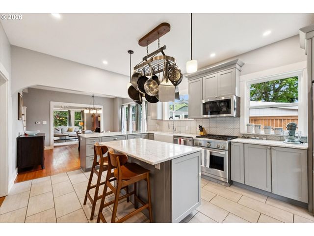 5227 Se 43rd Ave, Portland, OR 97206