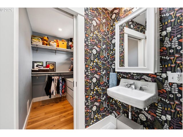 5227 Se 43rd Ave, Portland, OR 97206