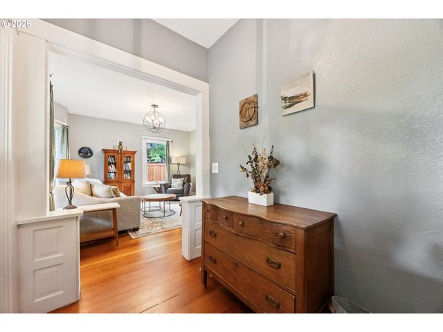 5227 Se 43rd Ave, Portland, OR 97206
