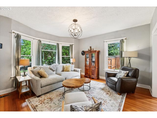 5227 Se 43rd Ave, Portland, OR 97206