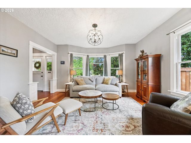 5227 Se 43rd Ave, Portland, OR 97206