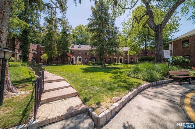90 Tracey Place H-1, Englewood, NJ 07631