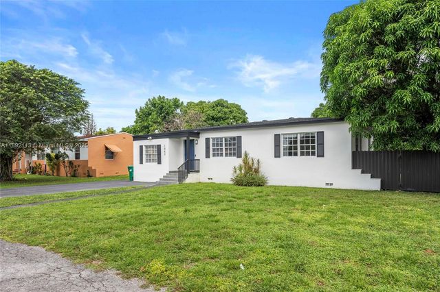 1063 NW 145th St, Miami, FL 33168