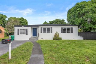 1063 NW 145th St, Miami, FL 33168
