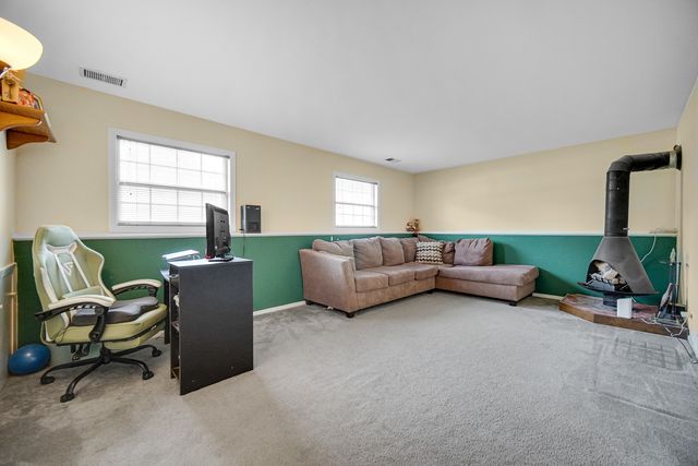 951 SURF Court, Bartlett, IL 60103
