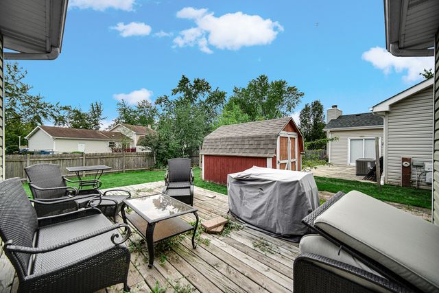 951 SURF Court, Bartlett, IL 60103