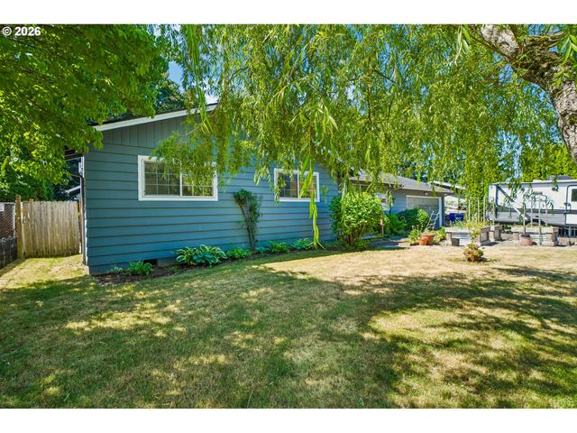 18042 Se CLAY St, Portland, OR 97233