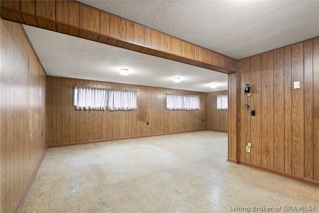 965 Woodland Avenue, Corydon, IN 47112