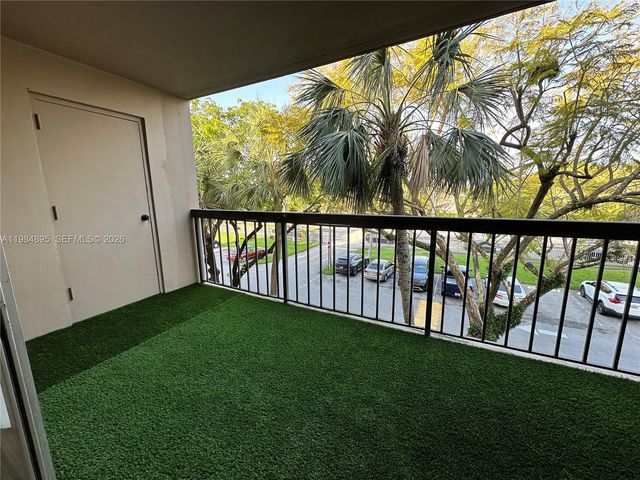 10425 SW 112th Ave 324, Miami, FL 33176