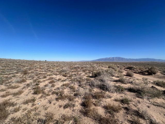 2006 Winchester Avenue NE, Rio Rancho, NM 87144