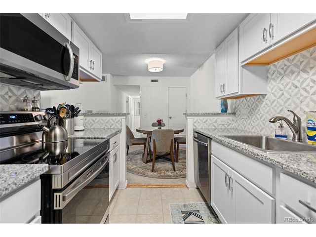 8555 Fairmount Dr I204, Denver, CO 80247