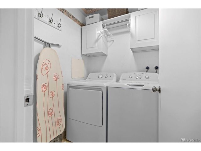 8555 Fairmount Dr I204, Denver, CO 80247