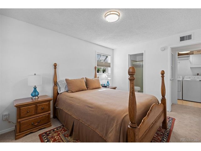 8555 Fairmount Dr I204, Denver, CO 80247