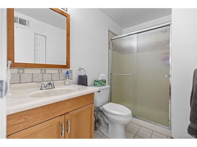 8555 Fairmount Dr I204, Denver, CO 80247