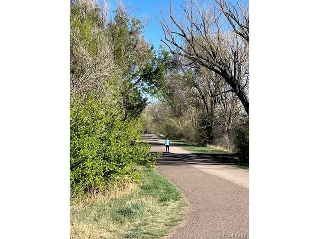 8555 Fairmount Dr I204, Denver, CO 80247