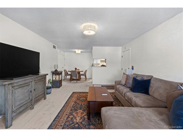 8555 Fairmount Dr I204, Denver, CO 80247