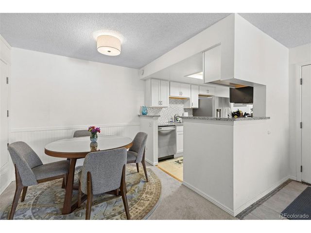 8555 Fairmount Dr I204, Denver, CO 80247