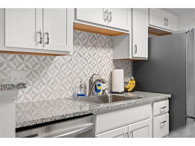 8555 Fairmount Dr I204, Denver, CO 80247