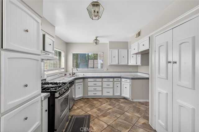 7615 Kittyhawk Avenue, Los Angeles, CA 90045