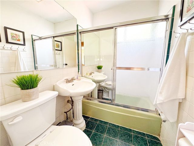 7615 Kittyhawk Avenue, Los Angeles, CA 90045