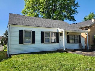 132 Deane, St Louis, MO 63127