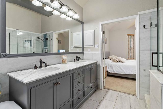 3704 Runnels CT, Austin, TX 78732