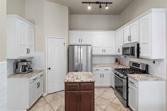 3704 Runnels CT, Austin, TX 78732