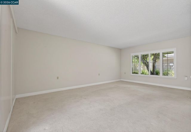 1124 Oakmont Dr 4, Walnut Creek, CA 94595