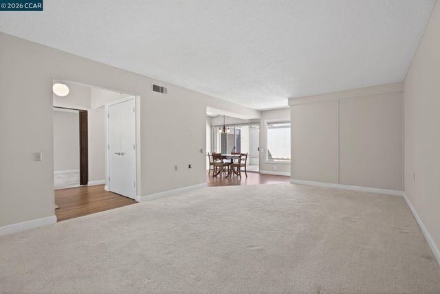 1124 Oakmont Dr 4, Walnut Creek, CA 94595
