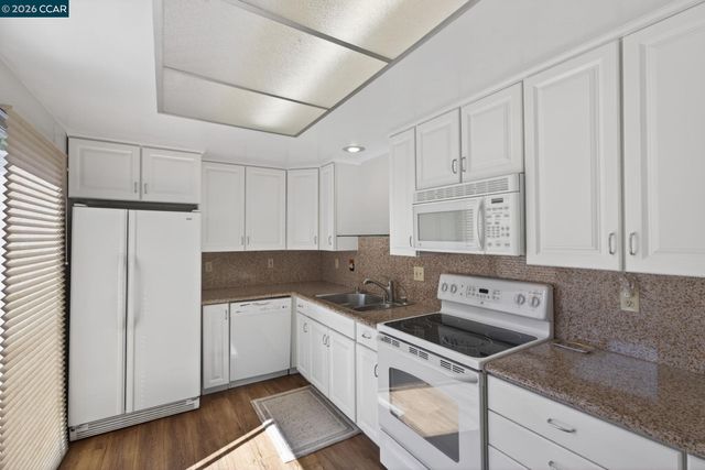 1124 Oakmont Dr 4, Walnut Creek, CA 94595