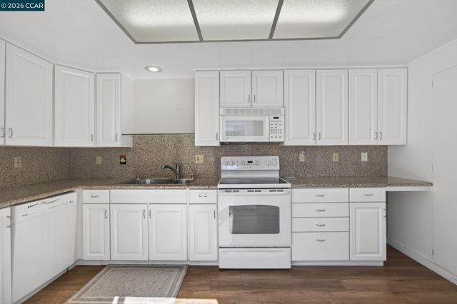 1124 Oakmont Dr 4, Walnut Creek, CA 94595