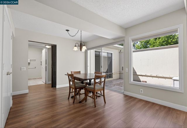 1124 Oakmont Dr 4, Walnut Creek, CA 94595