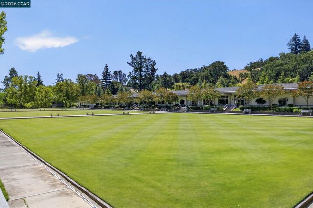 1124 Oakmont Dr 4, Walnut Creek, CA 94595